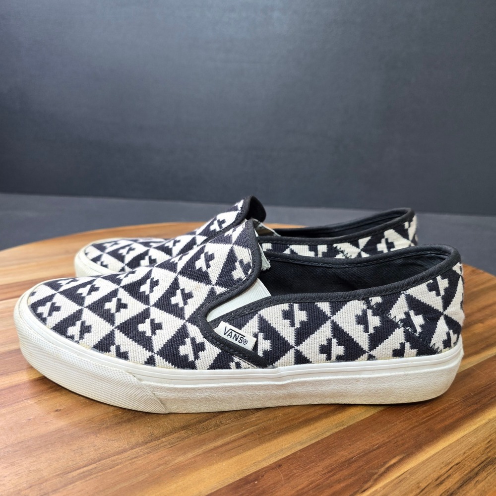Vans Slip On Womens 9 Black White Woven Geometric UltraCush Boho Skater Shoe